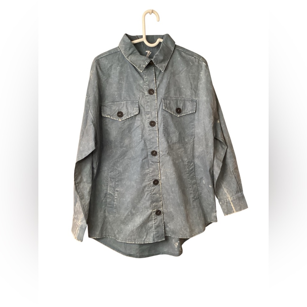 NWOT Zenana Outfitters Mineral Wash Blue Button-Down Shirt Jacket Grunge